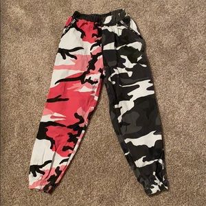 Romwe pink & black cropped cargo pants.